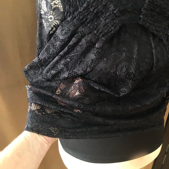 Cable&Gauge Elegant Black Lace Women's Top - Picture 4 of 10